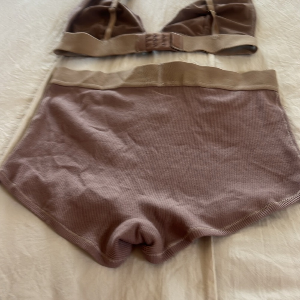 Skims Cotton Plunge Bralette & Cotton Rib Boy Shorts - Picture 6 of 6